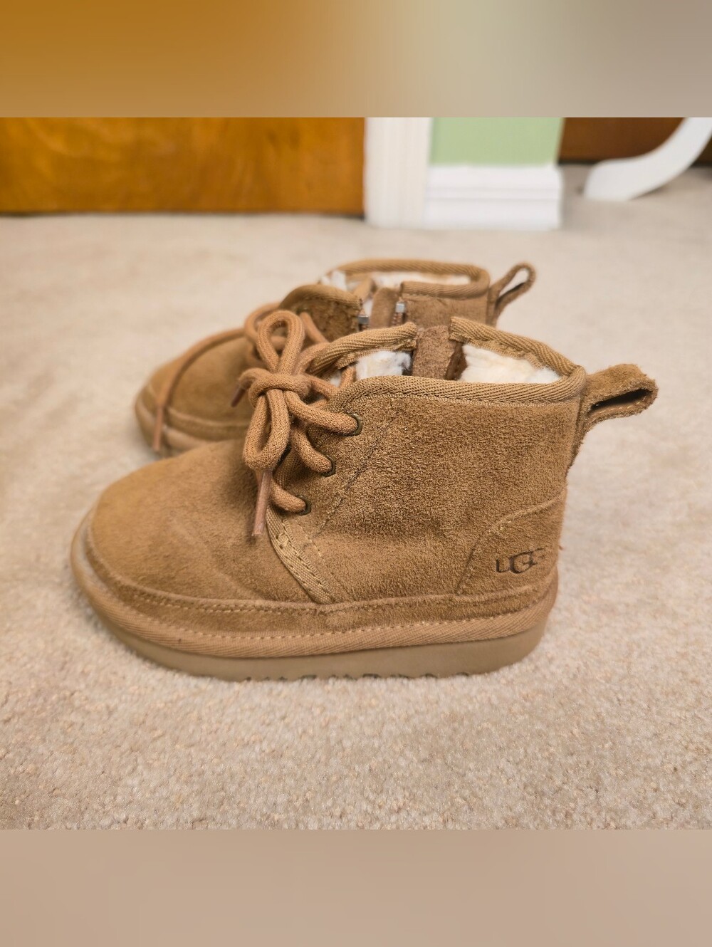 UGG Neumel II Toddler Kids Chestnut Suede Chukka BOOTS Size 8 1017320T